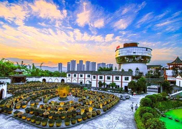 4 Days Chongqing Tour with DIY Hot Pot, Historic Walks & City Highlights