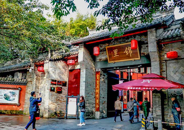 3 Days Chengdu to Jiuzhaigou High Speed Train Tour