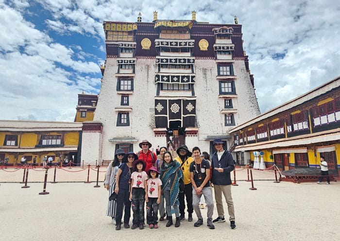 7 Days Tibet Group Tour: Lhasa & Everest Base Camp (Budget Price)